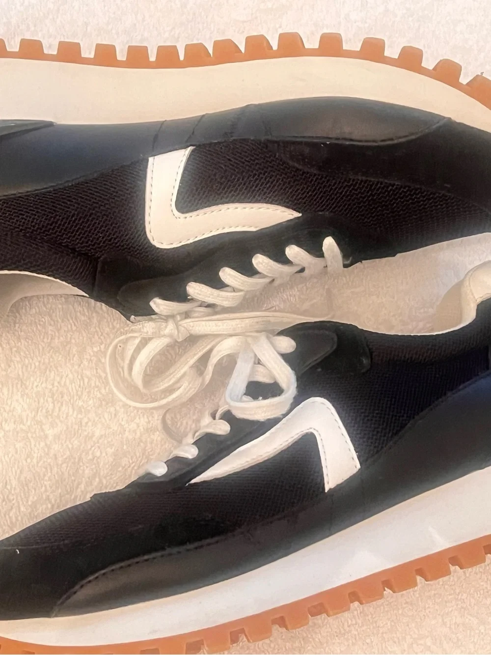 Steve Madden Black and White Women's Lace-Up Sneakers